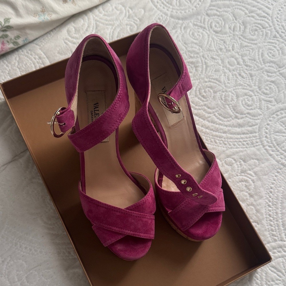 Valentino Women's Fuchsia Suede Heels